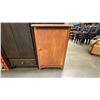 Image 5 : GROUP OF 3 ASSORTED HOME DECOR CABINETS