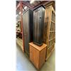 Image 7 : GROUP OF 3 ASSORTED HOME DECOR CABINETS