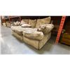 Image 2 : FLORAL FABRIC UPHOLSTERED LIVING ROOM SOFA