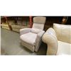 Image 5 : BEIGE LEATHER LOVESEAT AND GREY FABRIC UPHOLSTERED ARM CHAIR