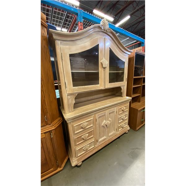 CONTEMPORARY BUFFET & HUTCH
