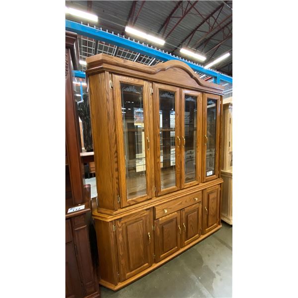 OAK BUFFET & HUTCH