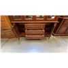 Image 7 : CHERRYWOOD FINISH BUFFET & HUTCH