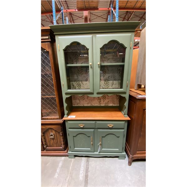 GREEN & NATURAL COUNTRY KITCHEN BUFFET & HUTCH