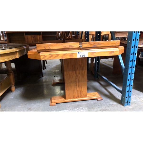 OAK DOUBLE PEDESTAL DINING TABLE WITH 2 LEAVES