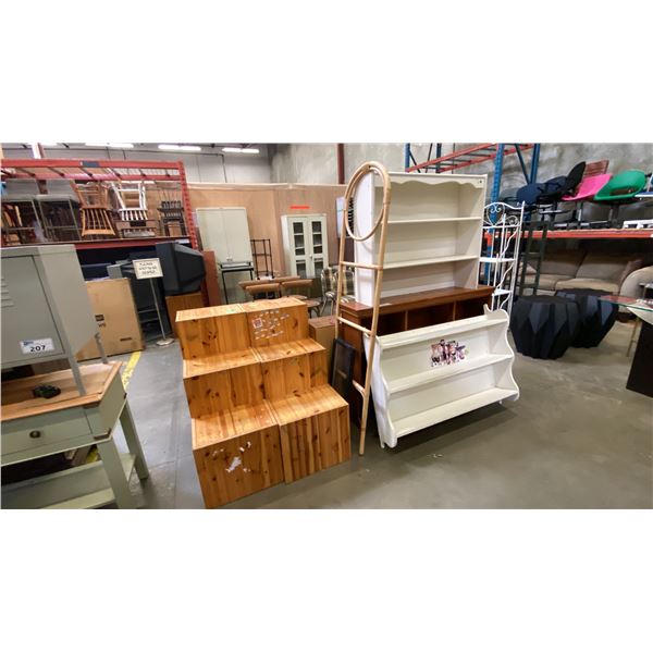 LARGE GROUP OF ASSORTED FURNITURE PIECES