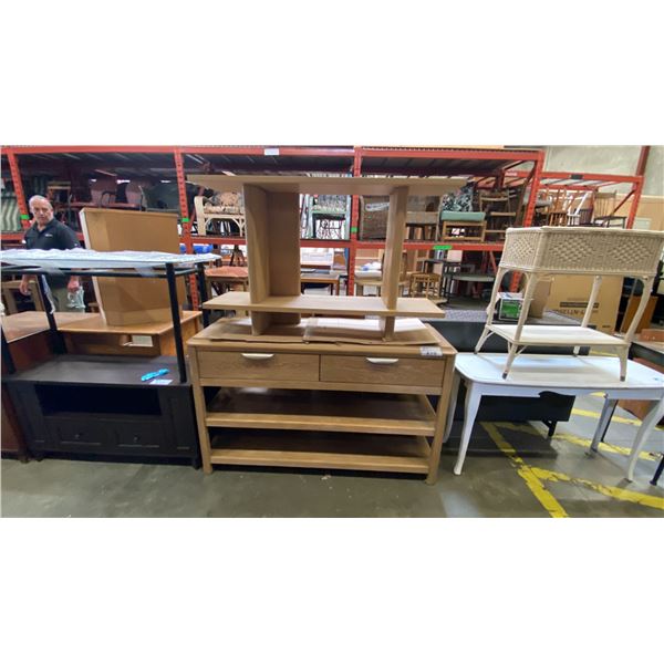 2 CONTEMPORARY SOFA TABLES