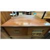 Image 5 : VINTAGE MARCONI SMALL CONSOLE CABINET RADIO WITH RECORD PLAYER