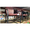 Image 2 : SET OF 4 RED & BLACK METAL CHAIRS AND 2 GREEN WICKER CHAIRS