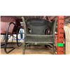 Image 3 : SET OF 4 RED & BLACK METAL CHAIRS AND 2 GREEN WICKER CHAIRS