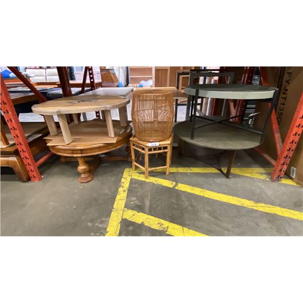 GROUP OF 4 ASSORTED ROUND COFFEE TABLES AND 2 SMALL DRINK/PLANT STANDS