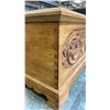 Image 2 : CARVED FRONT SOLID OAK LIDDED TRUNK WITH DOVE-TAILED CONSTRUCTION
