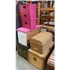Image 1 : GROUP OF 4 ASSORTED TRUNKS AND SMALL PINK 3 DRAWER STORAGE BOX