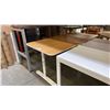 Image 3 : GROUP OF 3 ASSORTED DESKS
