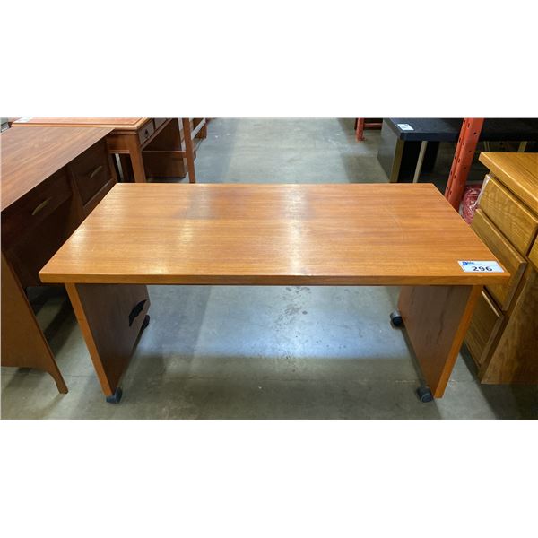 MCM TEAK MOBILE LOW DESK/TABLE