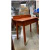 Image 4 : VINTAGE VILLAS MAPLE 2 DRAWER WRITING DESK