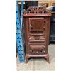 Image 1 : ANTIQUE 301 CAST IRON WOOD BURNING STOVE