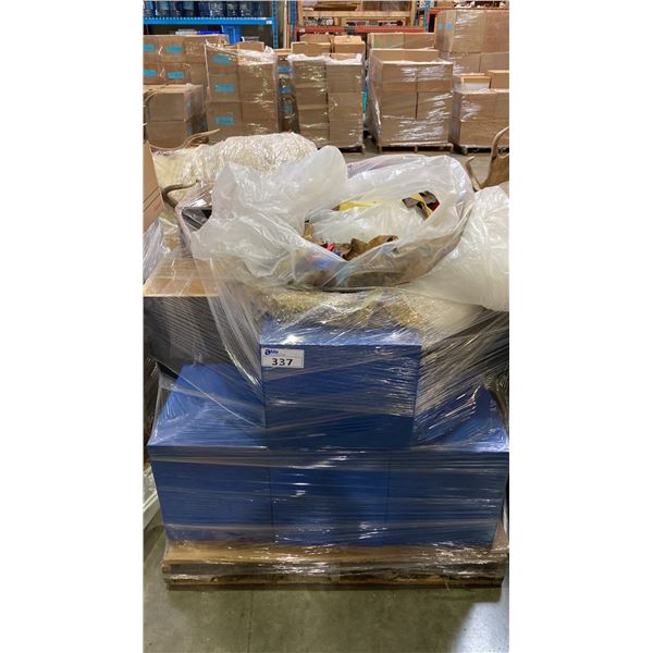 PALLET OF WOODEN RISERS AND MISCELLANEOUS