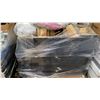 Image 3 : PALLET OF WOODEN RISERS AND MISCELLANEOUS