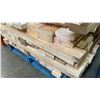 Image 2 : PALLET OF ASSORTED WOOD PIECES - MOSTLY 4FT LENGTHS