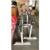 Image 4 : GROUP OF 4 SAW HORSES - 2 STEEL AND 2 ALUMINUM