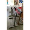 Image 5 : GROUP OF 4 SAW HORSES - 2 STEEL AND 2 ALUMINUM