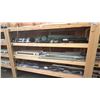 Image 3 : LARGE GROUP OF ASSORTED VENETIAN BLINDS