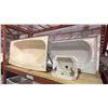 Image 1 : 2 BATH TUBS AND 1 VINTAGE SINK