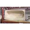 Image 2 : 2 BATH TUBS AND 1 VINTAGE SINK