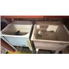 Image 2 : 2 LAUNDRY SINKS - 1 METAL AND 1 PLASTIC