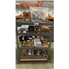 Image 2 : ROLLING GREY METAL SHELF UNIT FILLED WITH ASSORTED BATHROOM FIXTURES - FAUCETS, TOWEL RACKS AND MORE