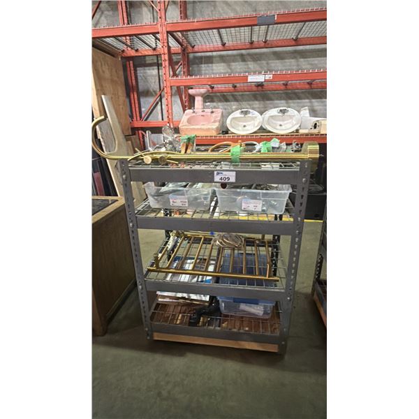 ROLLING GREY METAL SHELF UNIT FILLED WITH ASSORTED BATHROOM FIXTURES - FAUCETS, TOWEL RACKS AND MORE