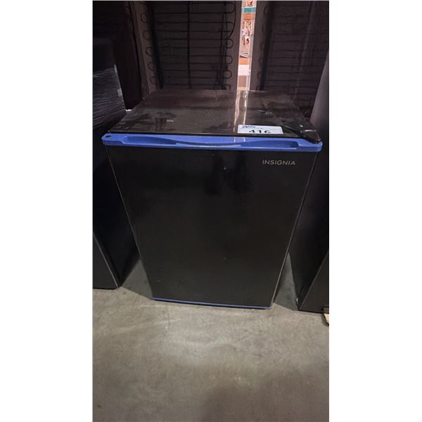 INSIGNIA BLACK BAR FRIDGE