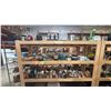 Image 1 : 4 SHELVES OF ASSORTED HOUSEWARES - SMALL APPLIANCES, COPS, PLATES AND GLASSWARE