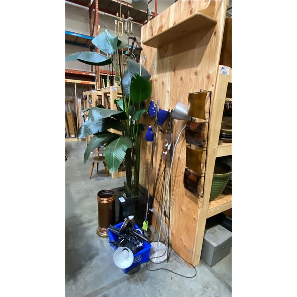 GROUP OF DECORATIVE ITEMS - ARTIFICIAL PLANT, LAMPS AND MORE
