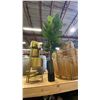 Image 3 : 4 SHELVES FULL OF ASSORTED DECORATIVE PIECES -ARTIFICIAL PLANTS AND FLOWERS, PLANTERS AND STANDS