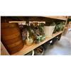 Image 5 : 4 SHELVES FULL OF ASSORTED DECORATIVE PIECES -ARTIFICIAL PLANTS AND FLOWERS, PLANTERS AND STANDS