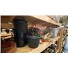 Image 3 : 4 SHELVES FULL OF ASSORTED DECORATIVE PIECES - ARTIFICIAL FLOWERS, PLANTERS AND MORE