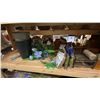 Image 5 : 4 SHELVES FULL OF ASSORTED DECORATIVE PIECES - ARTIFICIAL FLOWERS, PLANTERS AND MORE