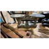 Image 2 : GROUP OF RUSTIC ANTIQUE COLLECTIBLE  ITEMS