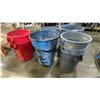 Image 1 : GROUP OF 10 GARBAGE BINS