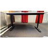 Image 6 : 2 MODERN OFFICE DESKS