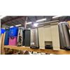 Image 2 : 4 SHELVES OF MOSTLY SMALL TRASH BINS AND MISCELLANEOUS HOUSEHOLD ITEMS