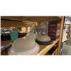 Image 4 : 5 SHELVES OF ASSORTED LIGHTING, ELECTRICAL