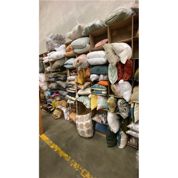 LARGE GROUP OF ASSORTED THROW CUSHIONS