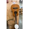 Image 3 : GROUP OF ASSORTED MUSICAL INSTRUMENTS
