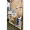 Image 1 : MOBILE WARDROBE RACK AND CONTENTS - BLANKETS, TOOLS, DIVIDERS, HANGERS AND MORE