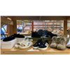 Image 4 : 16 PAIRS OF ASSORTED SHOES