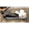 Image 2 : 5 STYROFOAM HEADS AND 2 SHIRT FORMS