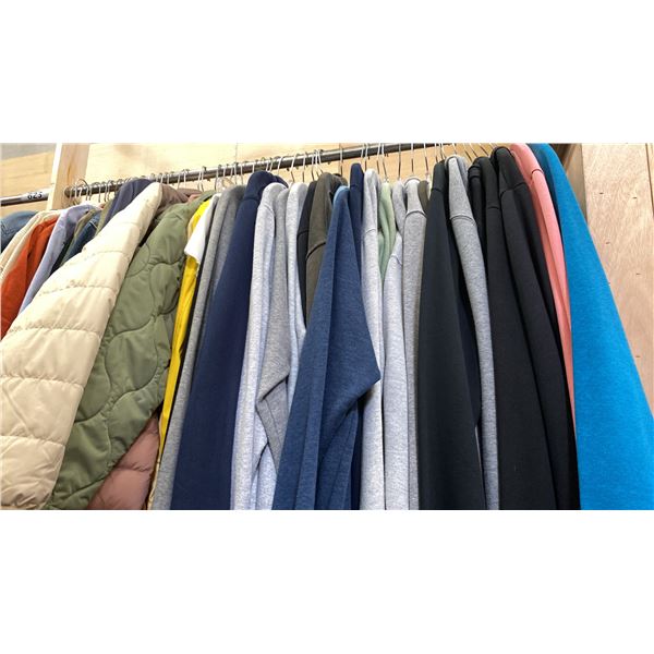 CONTENTS OF 0NE 4FT SECTION WARDROBE RACK OF ASSORTED CLOTHING